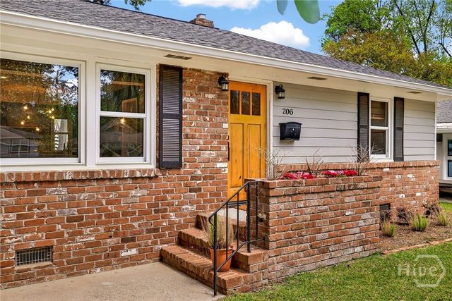 206 E 65th Street, Savannah, GA 31405