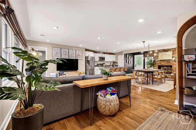 206 E 65th Street, Savannah, GA 31405