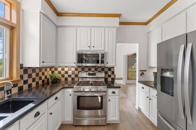 3069 Meadow Brook Drive, Woodbury, MN 55125