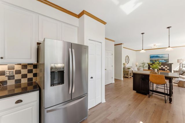 3069 Meadow Brook Drive, Woodbury, MN 55125