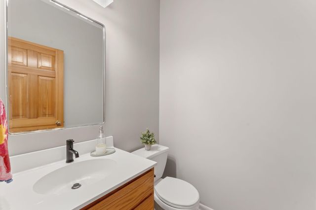 3069 Meadow Brook Drive, Woodbury, MN 55125