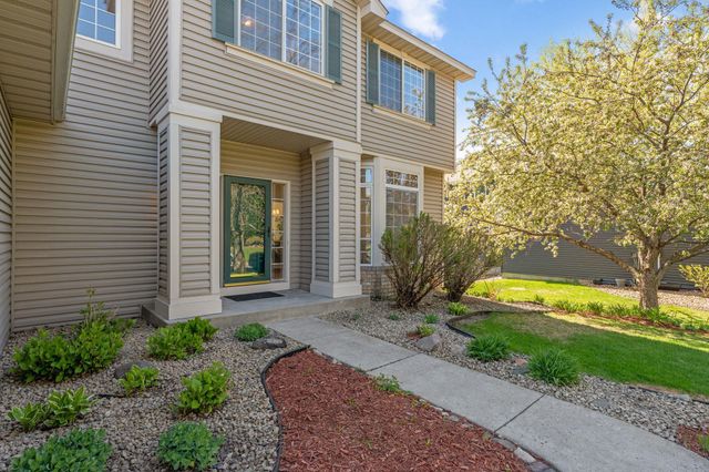 3069 Meadow Brook Drive, Woodbury, MN 55125