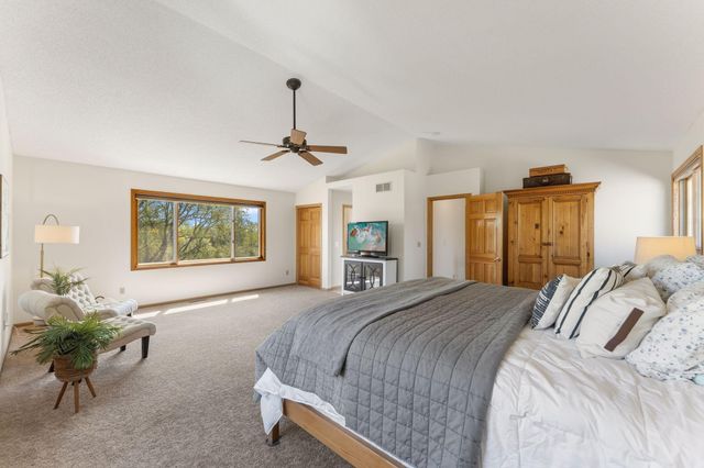 3069 Meadow Brook Drive, Woodbury, MN 55125