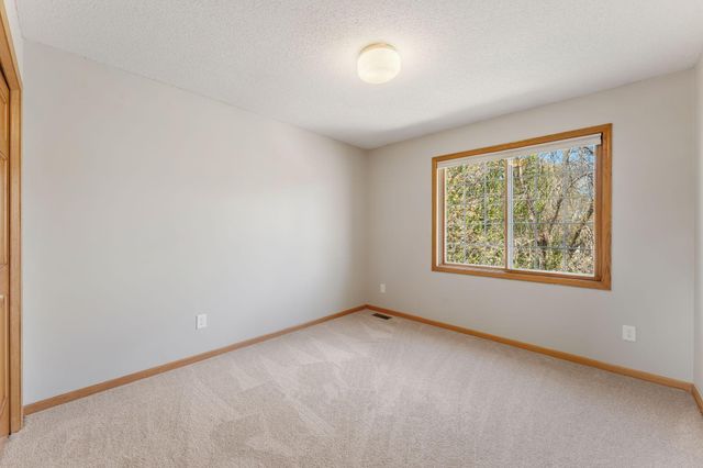 3069 Meadow Brook Drive, Woodbury, MN 55125