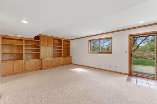3069 Meadow Brook Drive, Woodbury, MN 55125