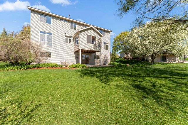 3069 Meadow Brook Drive, Woodbury, MN 55125