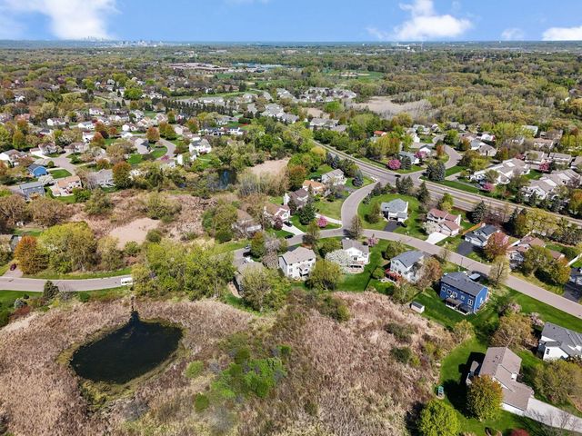 3069 Meadow Brook Drive, Woodbury, MN 55125