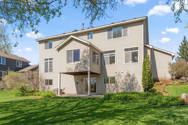 3069 Meadow Brook Drive, Woodbury, MN 55125