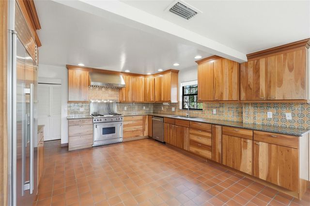 6742 WINTERSET GARDENS ROAD, Winter Haven, FL 33884