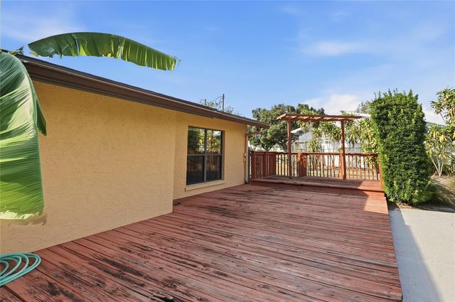 6742 WINTERSET GARDENS ROAD, Winter Haven, FL 33884