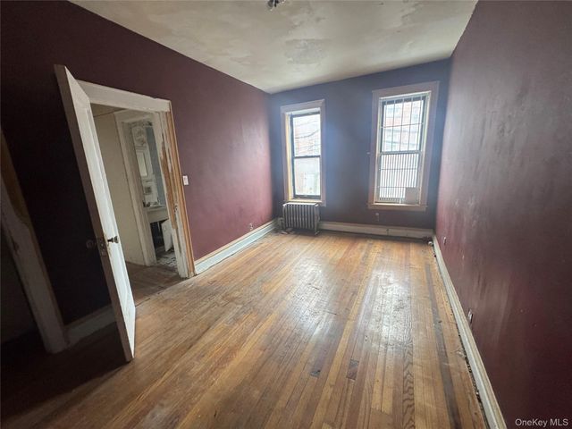 86-03 102 Street 2D, Richmond Hill, NY 11418