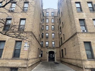 86-03 102 Street 2D, Richmond Hill, NY 11418