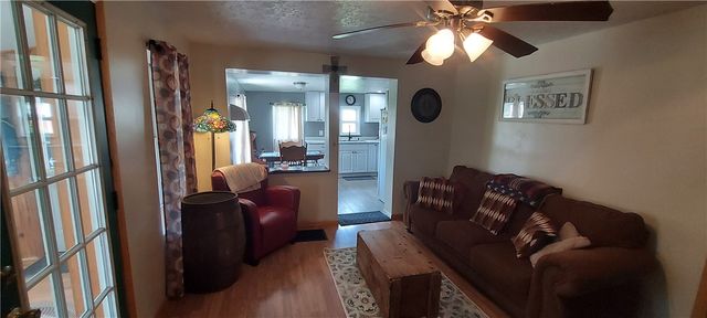 106 Tanner Rd, Greenville Boro, PA 16125