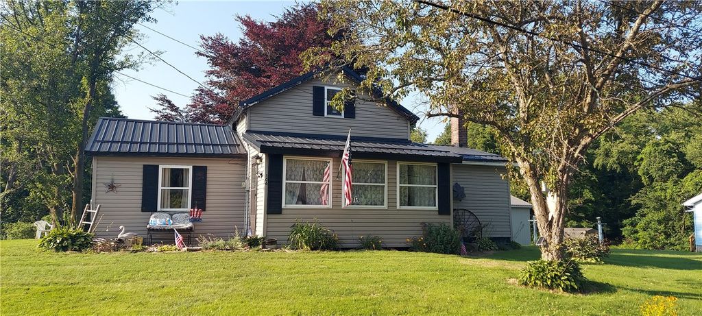 106 Tanner Rd, Greenville Boro, PA 16125