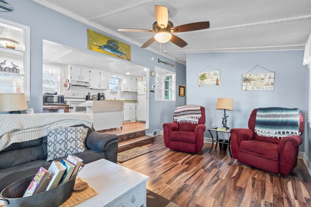 6001-1818 S Kings Hwy., Myrtle Beach, SC 29575