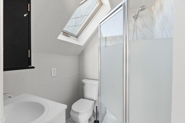 7 Hawthorne St 2, Everett, MA 02149