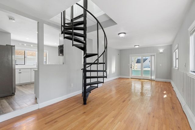 7 Hawthorne St 2, Everett, MA 02149