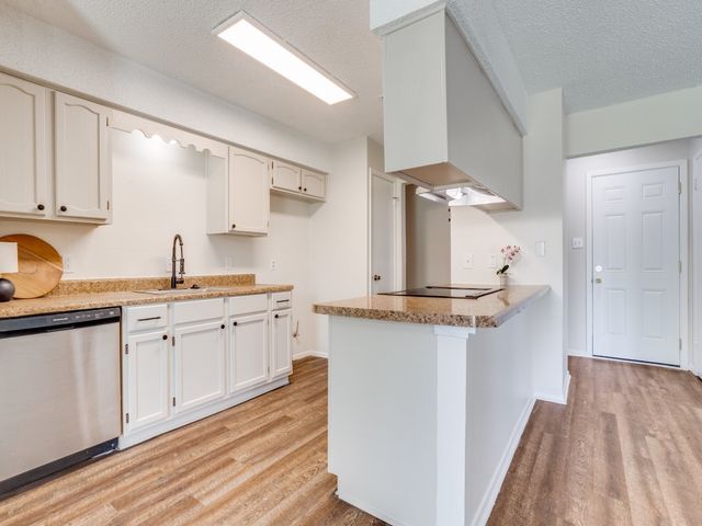 1108 Briar Court, Benbrook, TX 76126