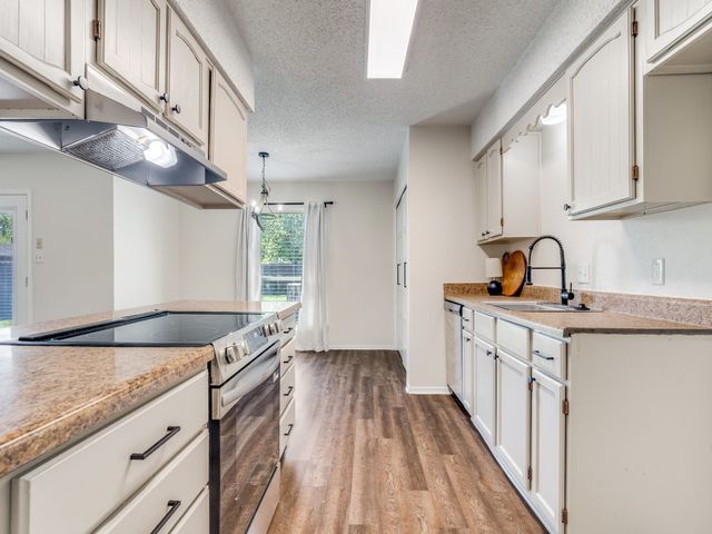 1108 Briar Court, Benbrook, TX 76126