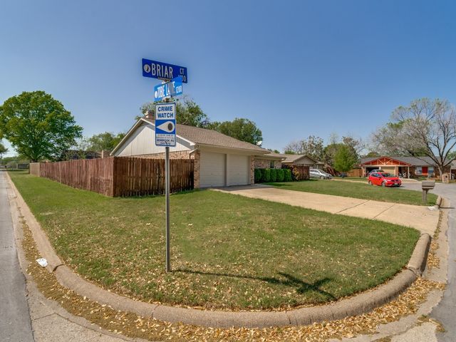 1108 Briar Court, Benbrook, TX 76126