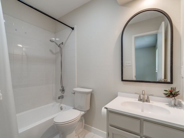 1108 Briar Court, Benbrook, TX 76126