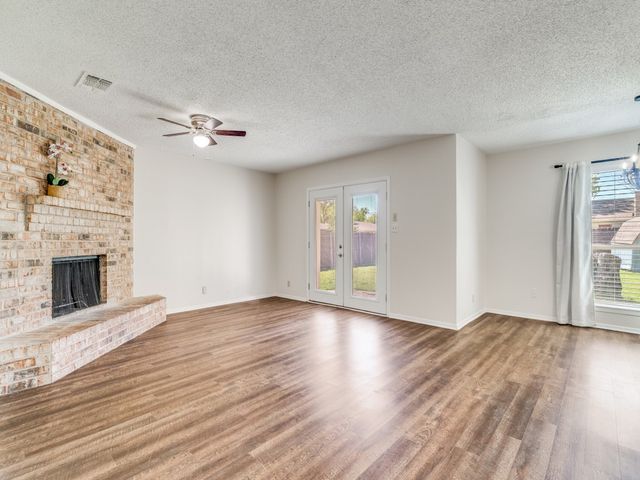 1108 Briar Court, Benbrook, TX 76126