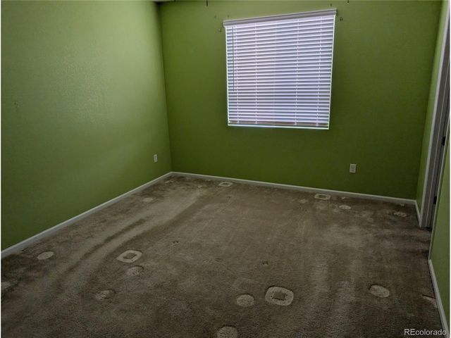 27646 E 10th Dr, Aurora, CO 80018