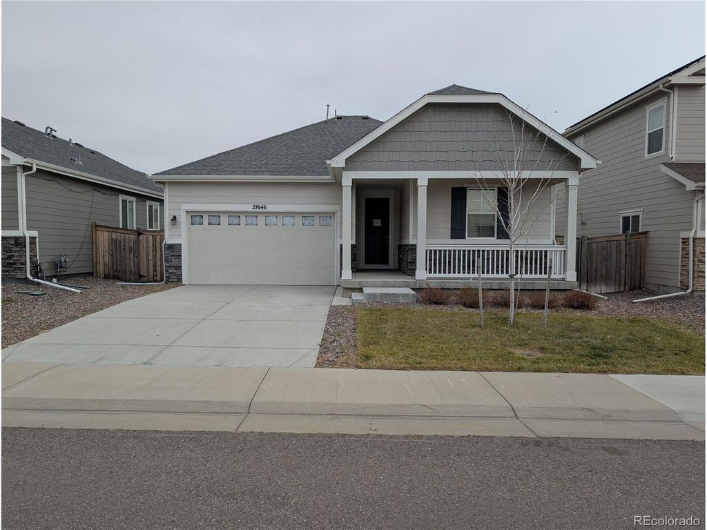 27646 E 10th Dr, Aurora, CO 80018
