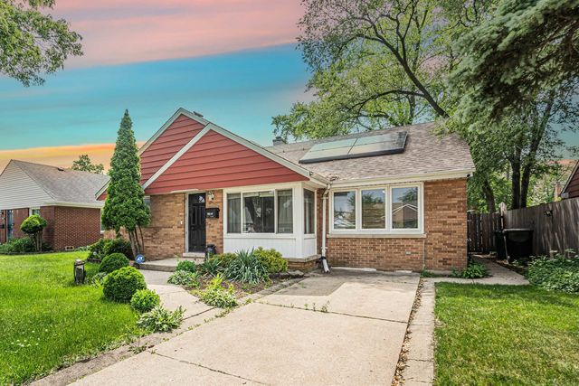 1014 Bristol Avenue, Westchester, IL 60154