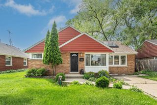 1014 Bristol Avenue, Westchester, IL 60154