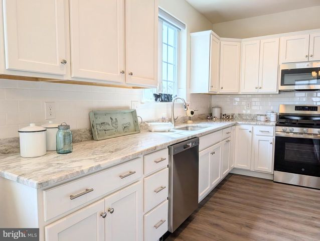 19 PRESTWICK LN, Williamstown, NJ 08094