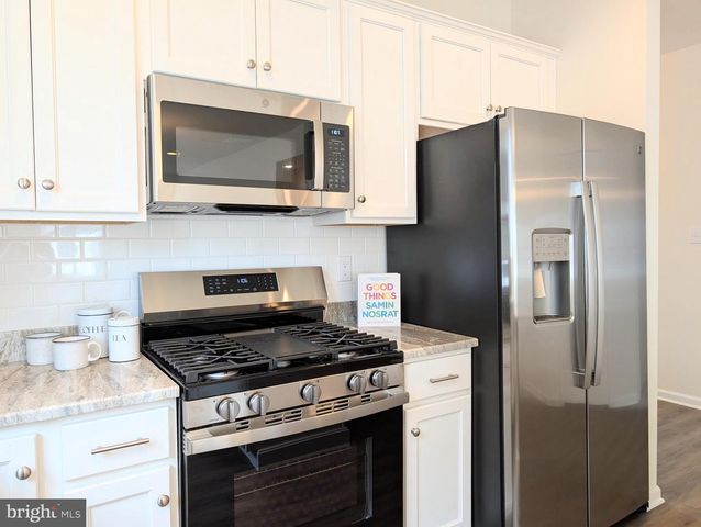 19 PRESTWICK LN, Williamstown, NJ 08094