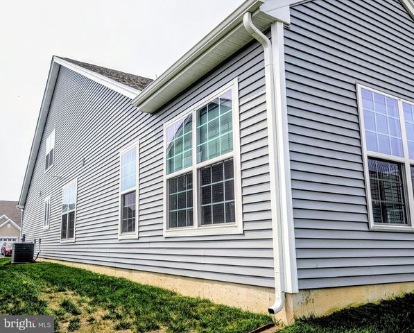 19 PRESTWICK LN, Williamstown, NJ 08094