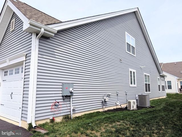 19 PRESTWICK LN, Williamstown, NJ 08094