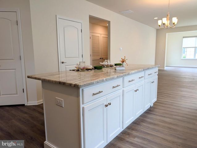 19 PRESTWICK LN, Williamstown, NJ 08094