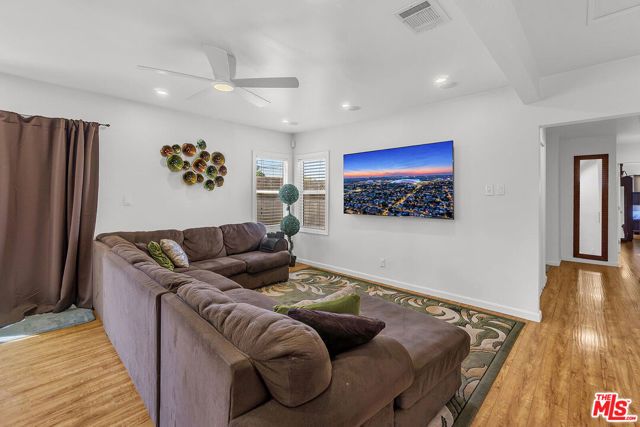 8823 S Wilton Place, Los Angeles, CA 90047