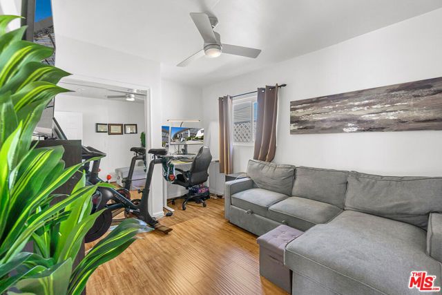 8823 S Wilton Place, Los Angeles, CA 90047