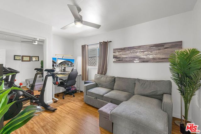 8823 S Wilton Place, Los Angeles, CA 90047