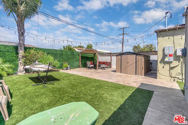 8823 S Wilton Place, Los Angeles, CA 90047
