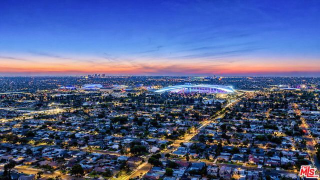 8823 S Wilton Place, Los Angeles, CA 90047