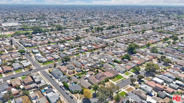8823 S Wilton Place, Los Angeles, CA 90047