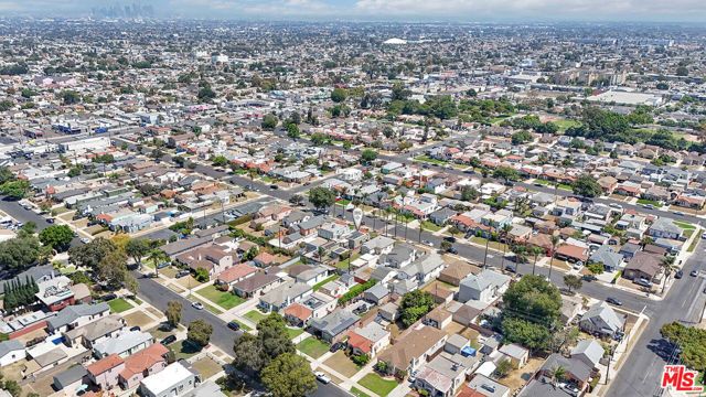 8823 S Wilton Place, Los Angeles, CA 90047