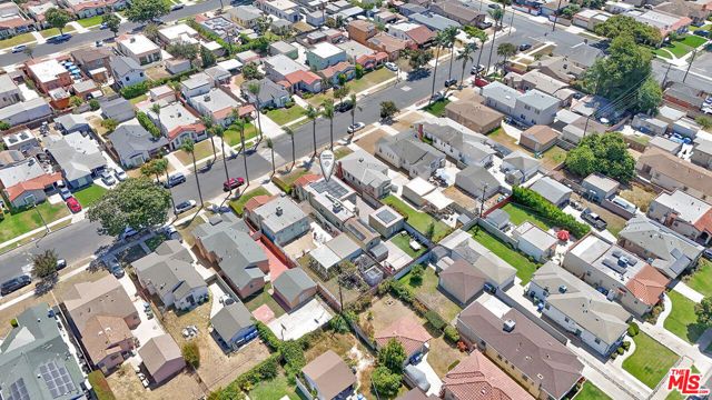 8823 S Wilton Place, Los Angeles, CA 90047
