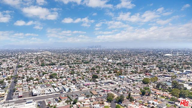 8823 S Wilton Place, Los Angeles, CA 90047