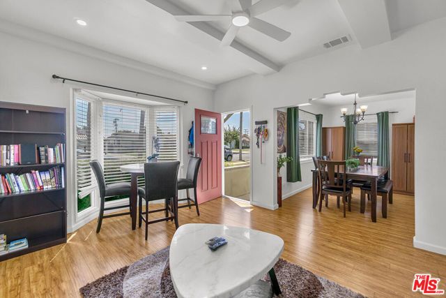 8823 S Wilton Place, Los Angeles, CA 90047