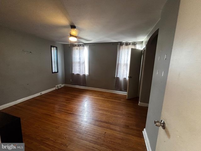 5942 B ST, Philadelphia, PA 19120