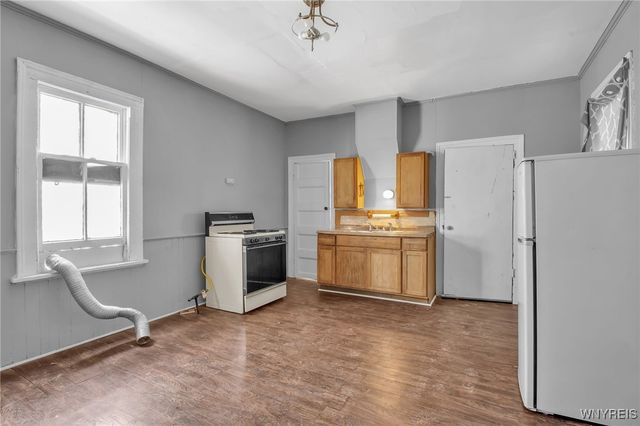 37 Pershing Avenue, Buffalo, NY 14211