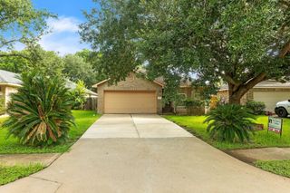 5751 Wandering Creek Dr Drive, Richmond, TX 77469