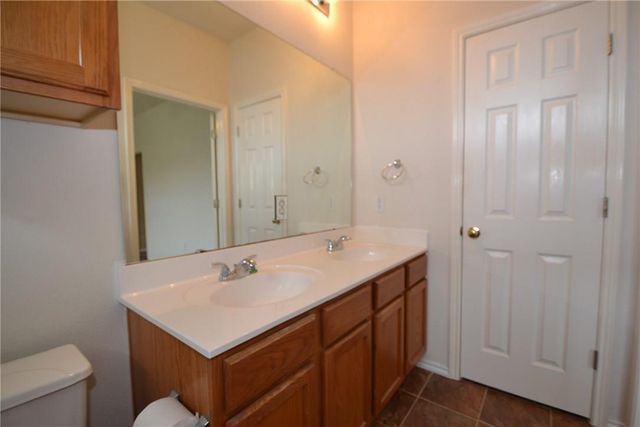 112 Brown ST, Hutto, TX 78634