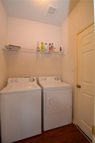112 Brown ST, Hutto, TX 78634